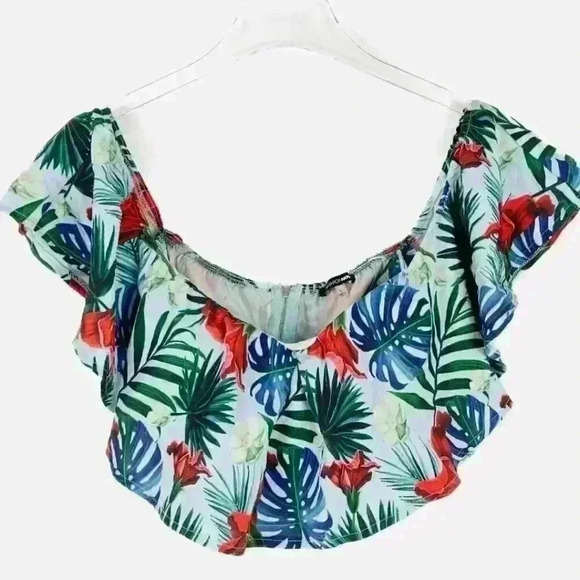 Fashion Nova Jammin' Dusty Blue Tropical Floral  cropped top Size Large L - Picture 1 of 9